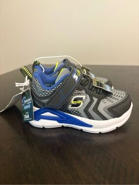 Skecher Sport Light Up Sneakers Children's Little Kid Size 5 NWT